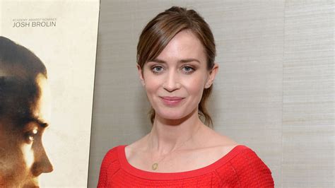 emily blunt nue|Emily Blunt Shut Down A Nude Scene In One Of Her Most。